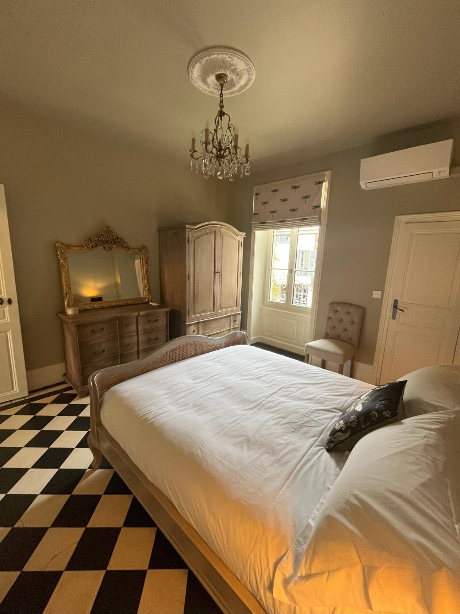 Bed and Breakfast Number 8 Meursault Esterno foto